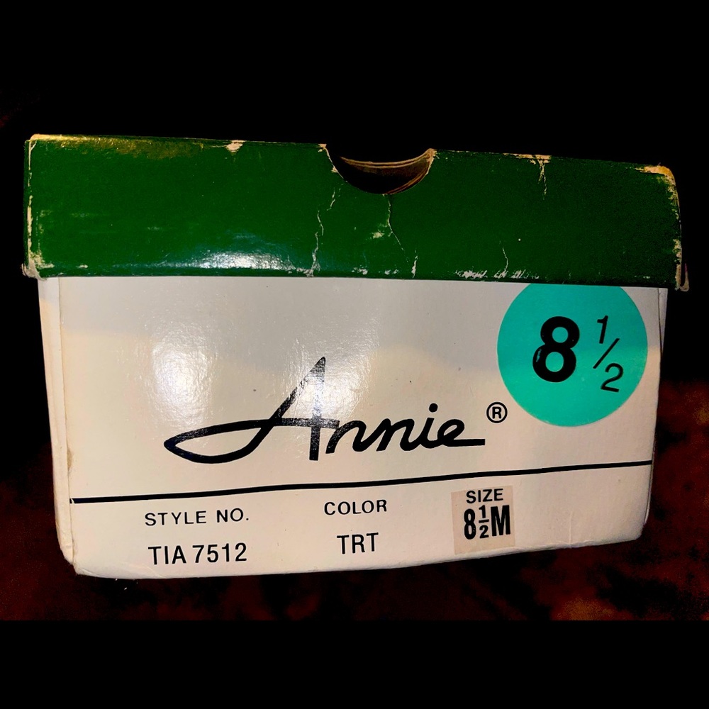 Women ANNIE 3” heels  👠.